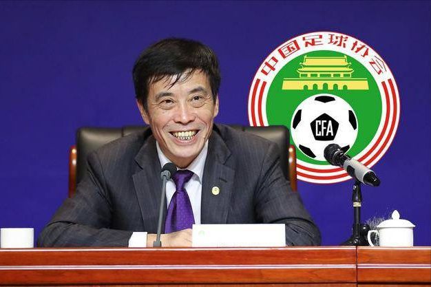 据外媒TMZ报道：帕西诺29岁的现女友、制作人Noor Alfallah已怀有8个月的身孕，他的代理人证实了此消息。
